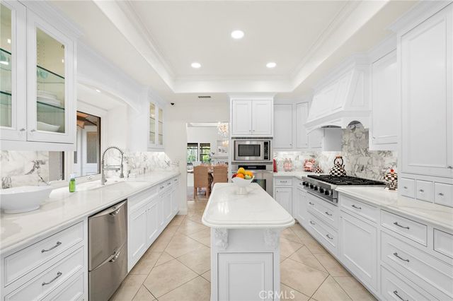 15 Sea Cove, Newport Beach, CA 92660