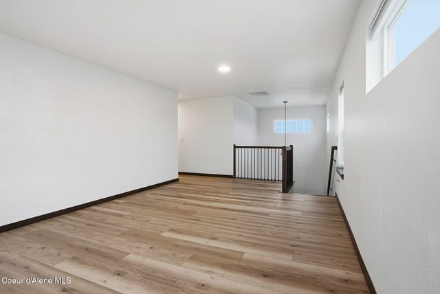 8323 W Splitrail AVE, Rathdrum, ID 83858