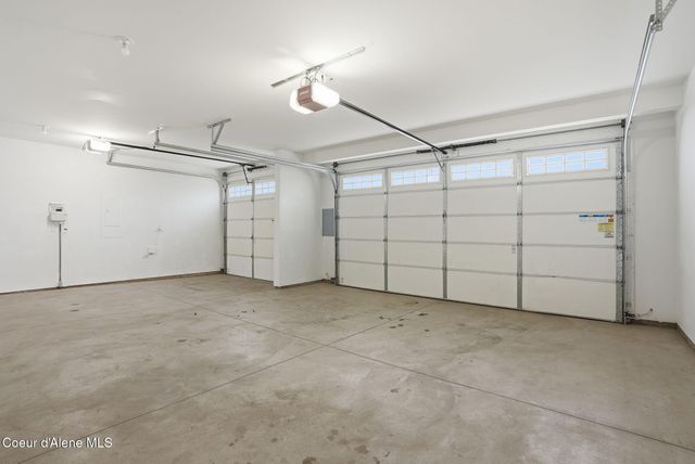 8323 W Splitrail AVE, Rathdrum, ID 83858