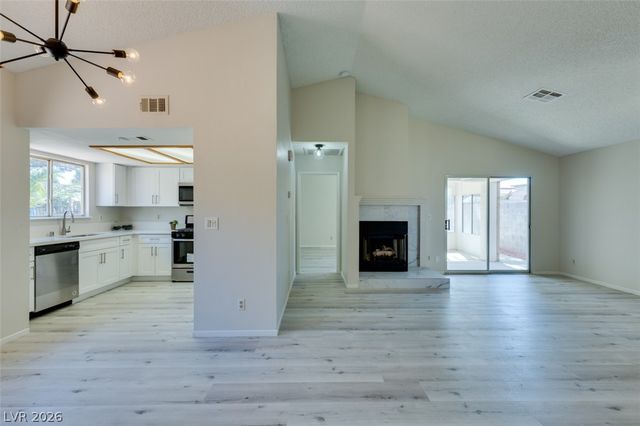 582 Searchlight Drive, Las Vegas, NV 89110