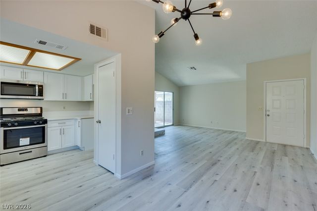 582 Searchlight Drive, Las Vegas, NV 89110