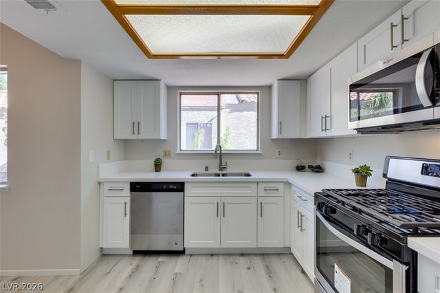 582 Searchlight Drive, Las Vegas, NV 89110