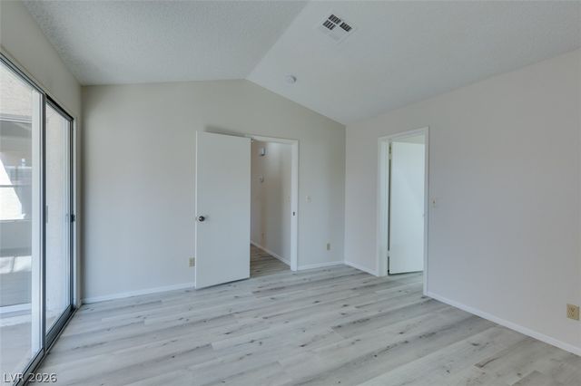 582 Searchlight Drive, Las Vegas, NV 89110