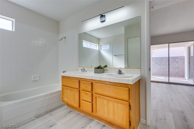 582 Searchlight Drive, Las Vegas, NV 89110