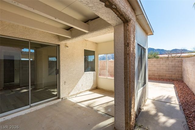 582 Searchlight Drive, Las Vegas, NV 89110