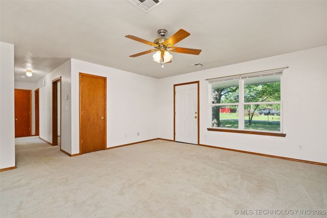 311 N 1st Street, Porum, OK 74455