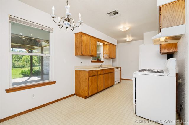 311 N 1st Street, Porum, OK 74455