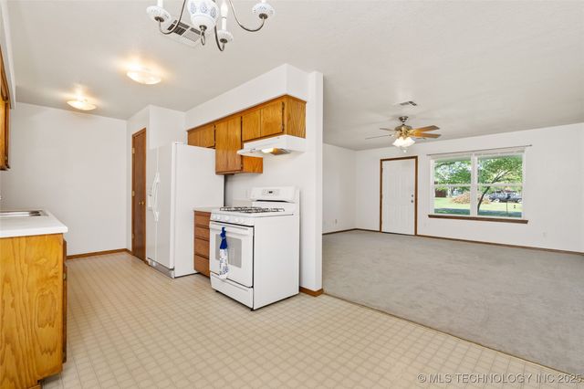 311 N 1st Street, Porum, OK 74455