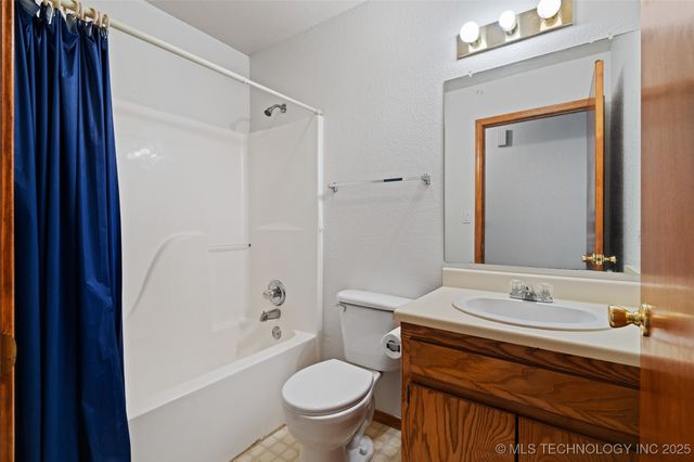 311 N 1st Street, Porum, OK 74455