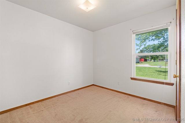 311 N 1st Street, Porum, OK 74455