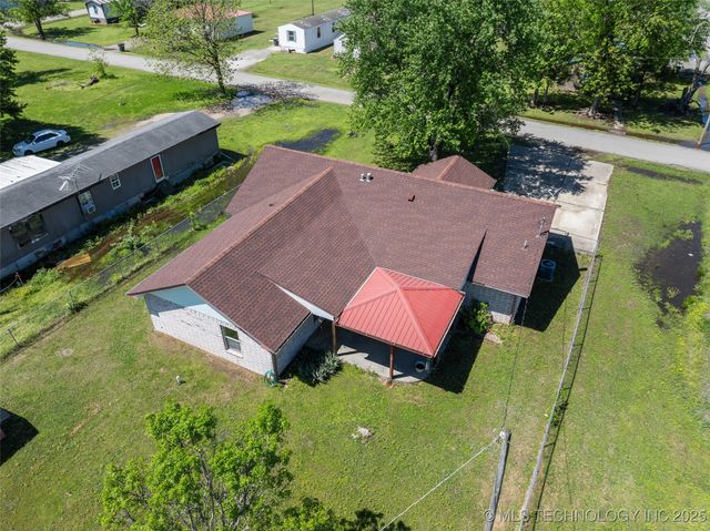 311 N 1st Street, Porum, OK 74455