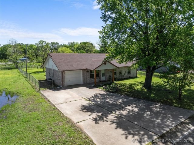 311 N 1st Street, Porum, OK 74455