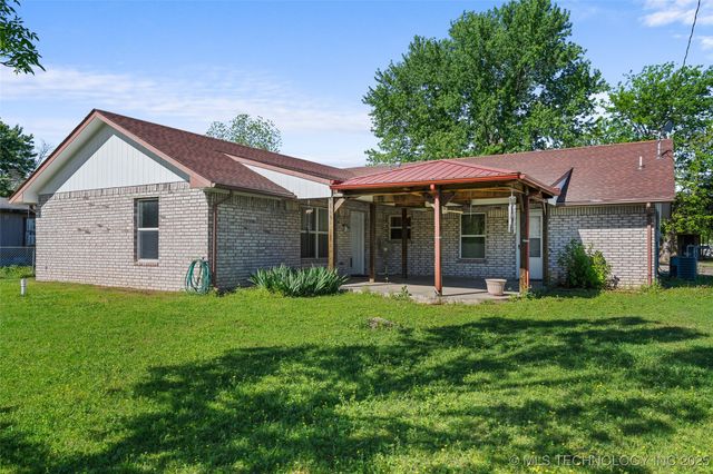 311 N 1st Street, Porum, OK 74455