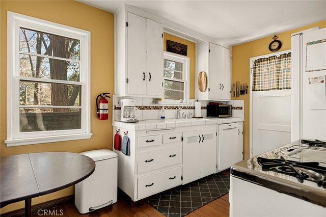 363 Mittry, Lake Arrowhead, CA 92352