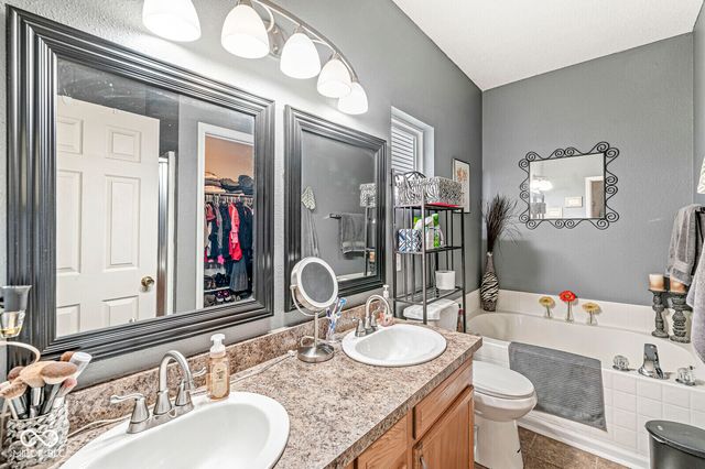 19173 Fox Chase Drive, Noblesville, IN 46062