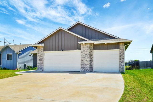 3155 E Reiss St, Park City, KS 67219