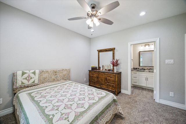 128 Road 6615, Dayton, TX 77535