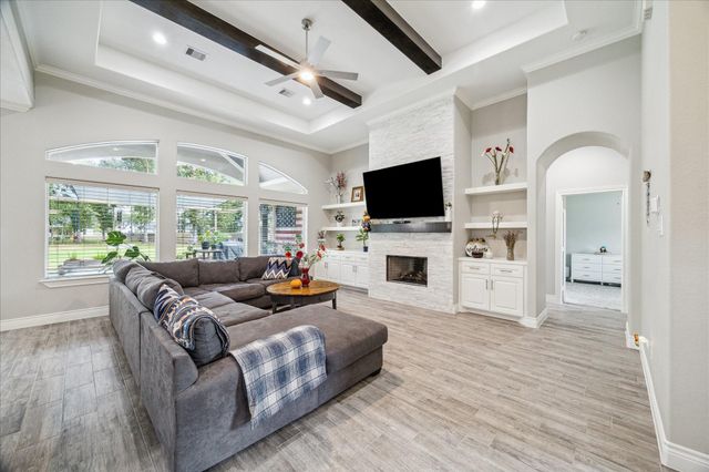 128 Road 6615, Dayton, TX 77535