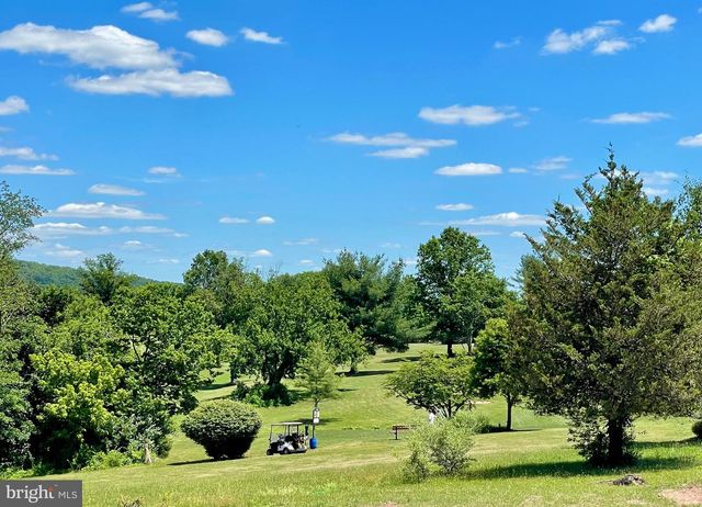 226 CEMETERY RD, Schwenksville, PA 19473