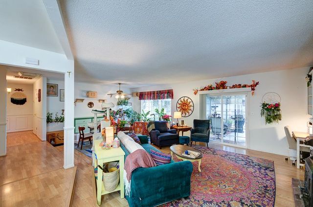 4456 N Dearing Avenue, Fresno, CA 93726