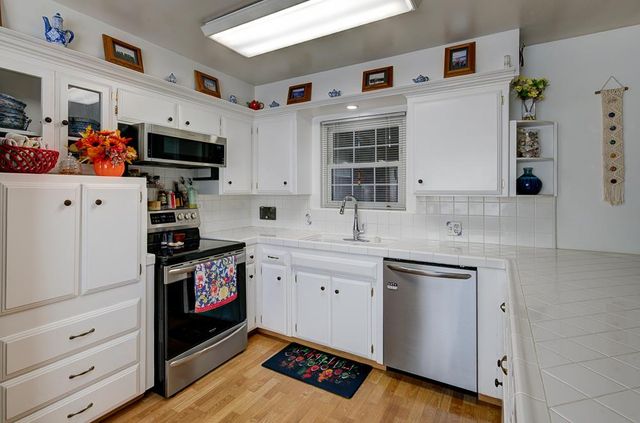 4456 N Dearing Avenue, Fresno, CA 93726