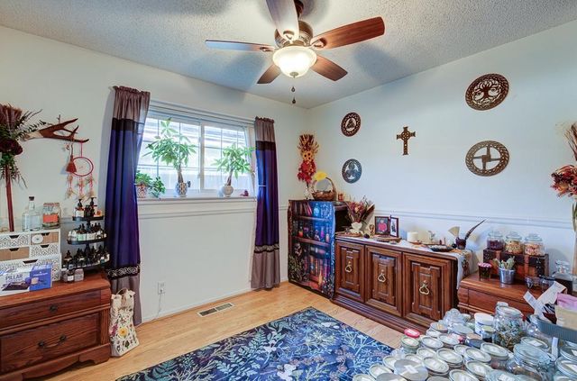 4456 N Dearing Avenue, Fresno, CA 93726