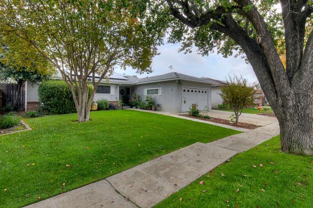 4456 N Dearing Avenue, Fresno, CA 93726