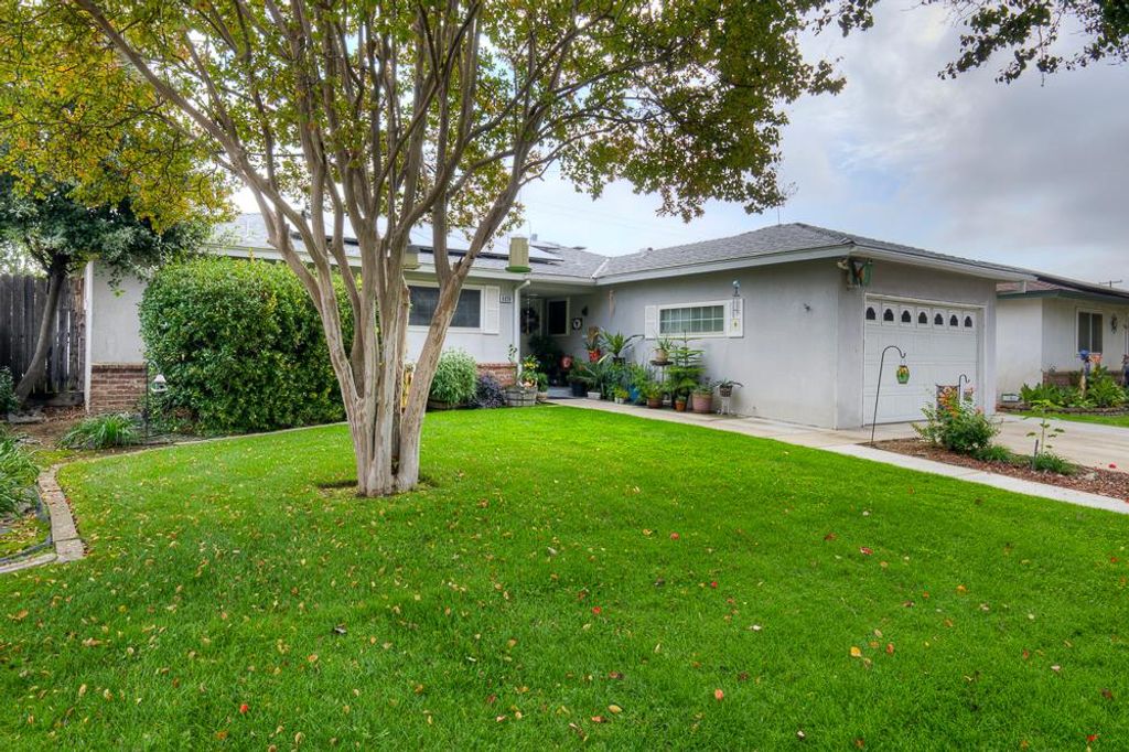 4456 N Dearing Avenue, Fresno, CA 93726