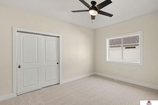 7315 isidore Drive, Lincoln, NE 68516
