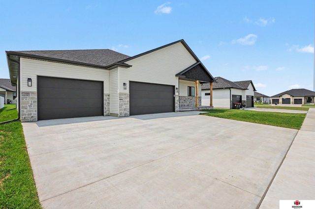 7315 isidore Drive, Lincoln, NE 68516