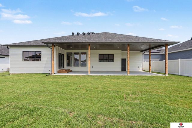 7315 isidore Drive, Lincoln, NE 68516