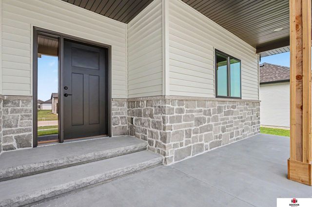 7315 isidore Drive, Lincoln, NE 68516