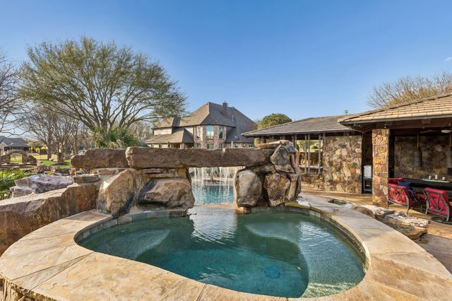 609 Walker Lane, Lucas, TX 75002