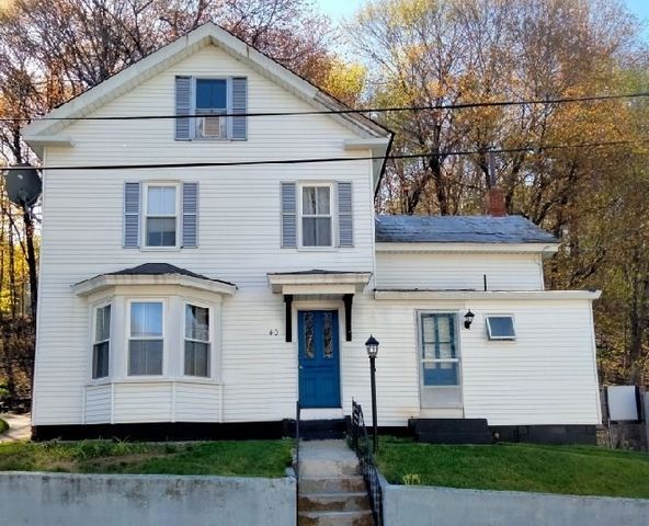 40 Hillside Ave, Warren, MA 01083