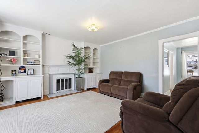 40 Hillside Ave, Warren, MA 01083