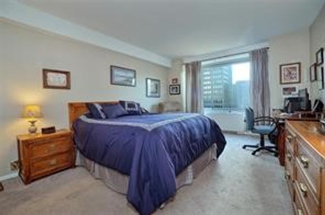 320 Fort Duquesne Blvd 8M, Downtown Pgh, PA 15222