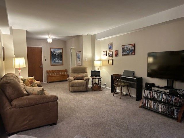 320 Fort Duquesne Blvd 8M, Downtown Pgh, PA 15222