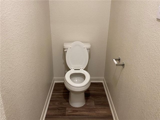 105 Brunswick LN, Jarrell, TX 76537