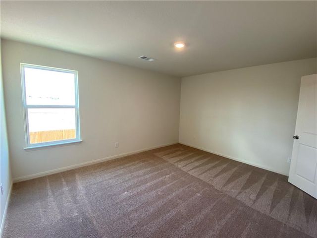 105 Brunswick LN, Jarrell, TX 76537