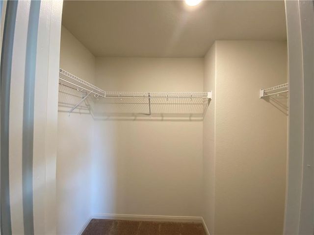 105 Brunswick LN, Jarrell, TX 76537