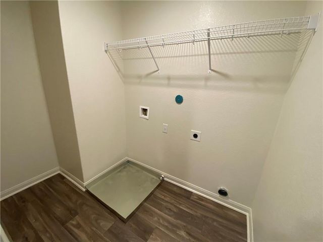 105 Brunswick LN, Jarrell, TX 76537