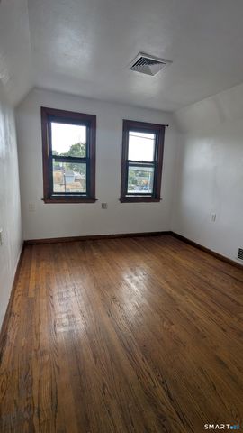 239 Forbes Avenue 3, New Haven, CT 06512