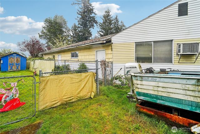 2008 Harrington Circle NE, Renton, WA 98056