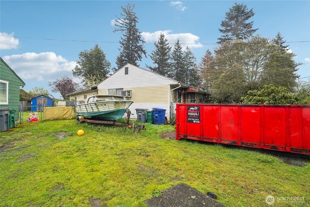 2008 Harrington Circle NE, Renton, WA 98056