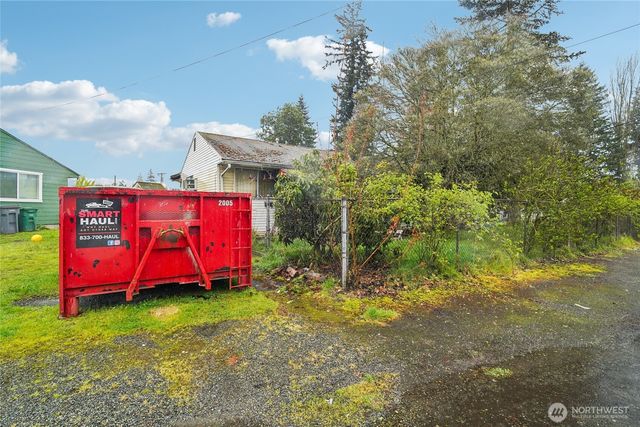 2008 Harrington Circle NE, Renton, WA 98056