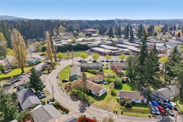 2008 Harrington Circle NE, Renton, WA 98056