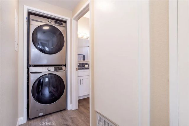 27610 Susan Beth C, Saugus, CA 91350