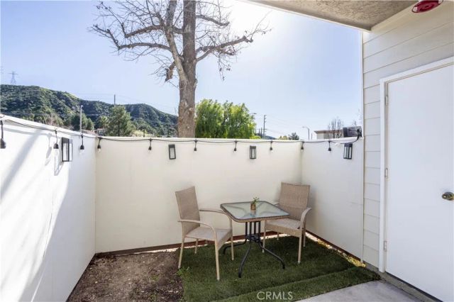 27610 Susan Beth C, Saugus, CA 91350