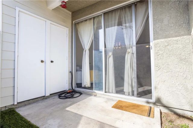 27610 Susan Beth C, Saugus, CA 91350