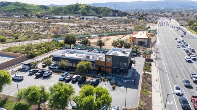 27610 Susan Beth C, Saugus, CA 91350